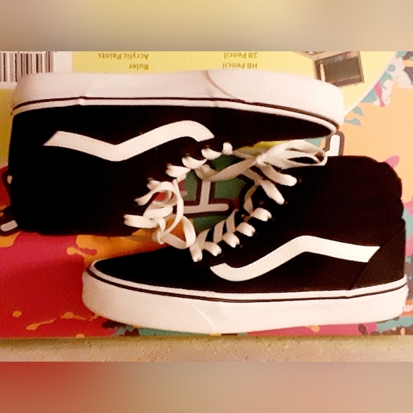 Vans Sk8-Hi Tops Black and White Women's Sneakers Size 7 - Picture 9 of 13